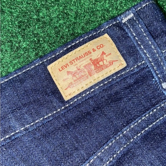 Levi Strauss Mid Rise Skinny Blue Jeans Sz 12M - Picture 6 of 7